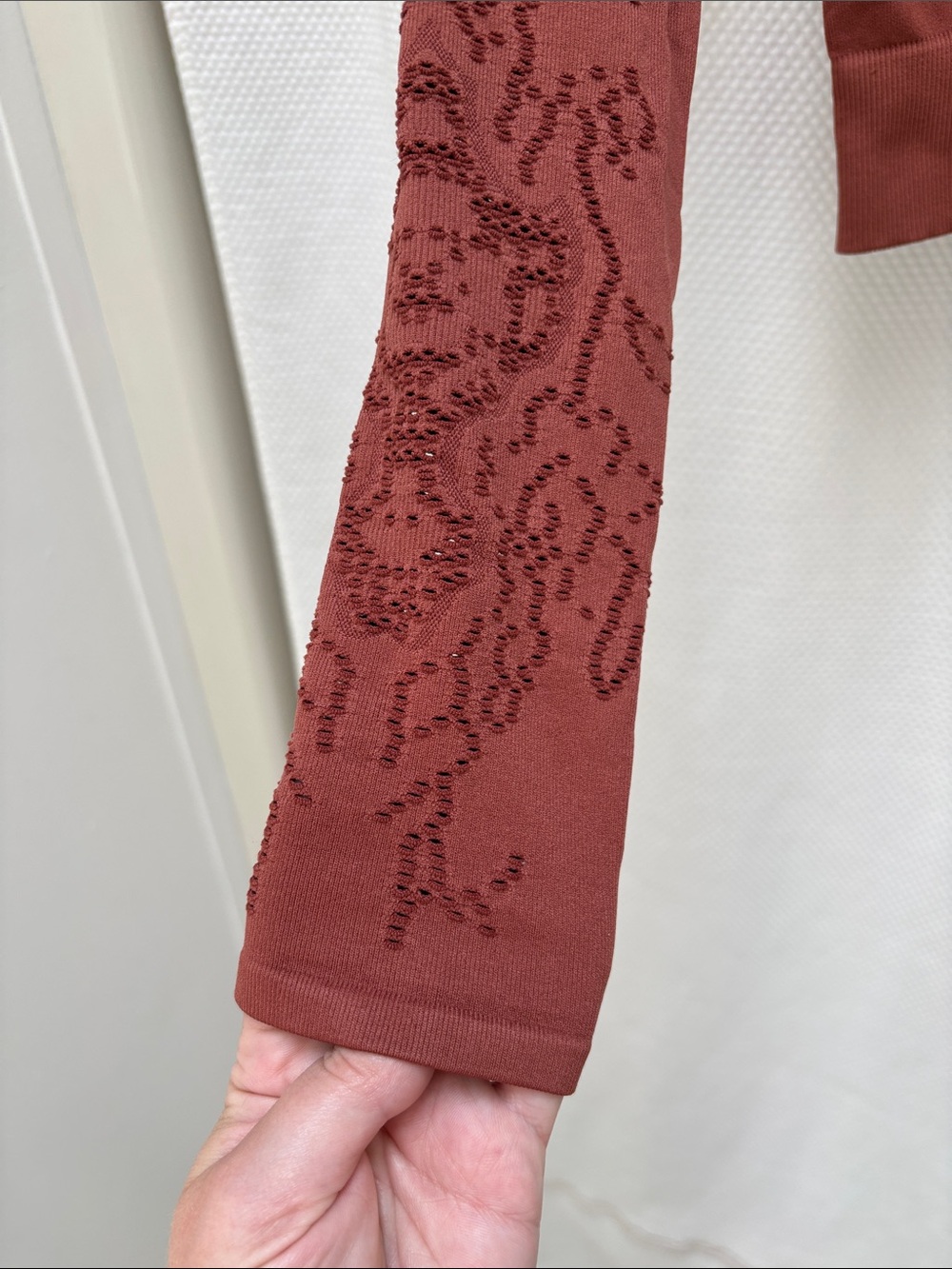 Fabletics Rust Textured Cropped Sweatshirt - Picture 3 of 7